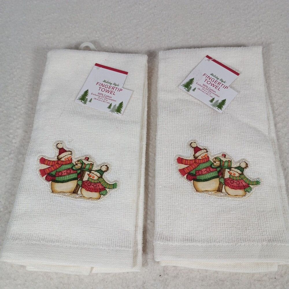 CHRISTMAS Snowmen Fingertip Towels Pair 100% Cotton 12x17 NWT